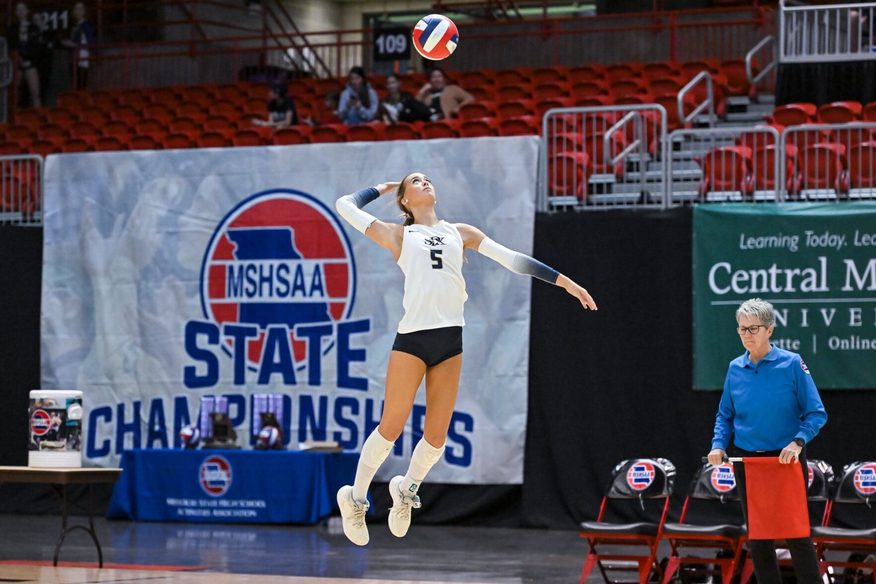 11/7/24 - Girls Volleyball - C4 Champ - St Piux X vs Jefferson City